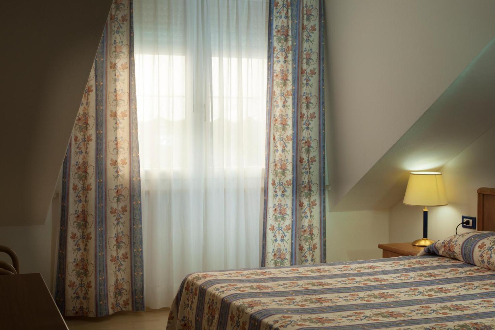 Hotel Caracas Lignano Sabbiadoro Chambre photo