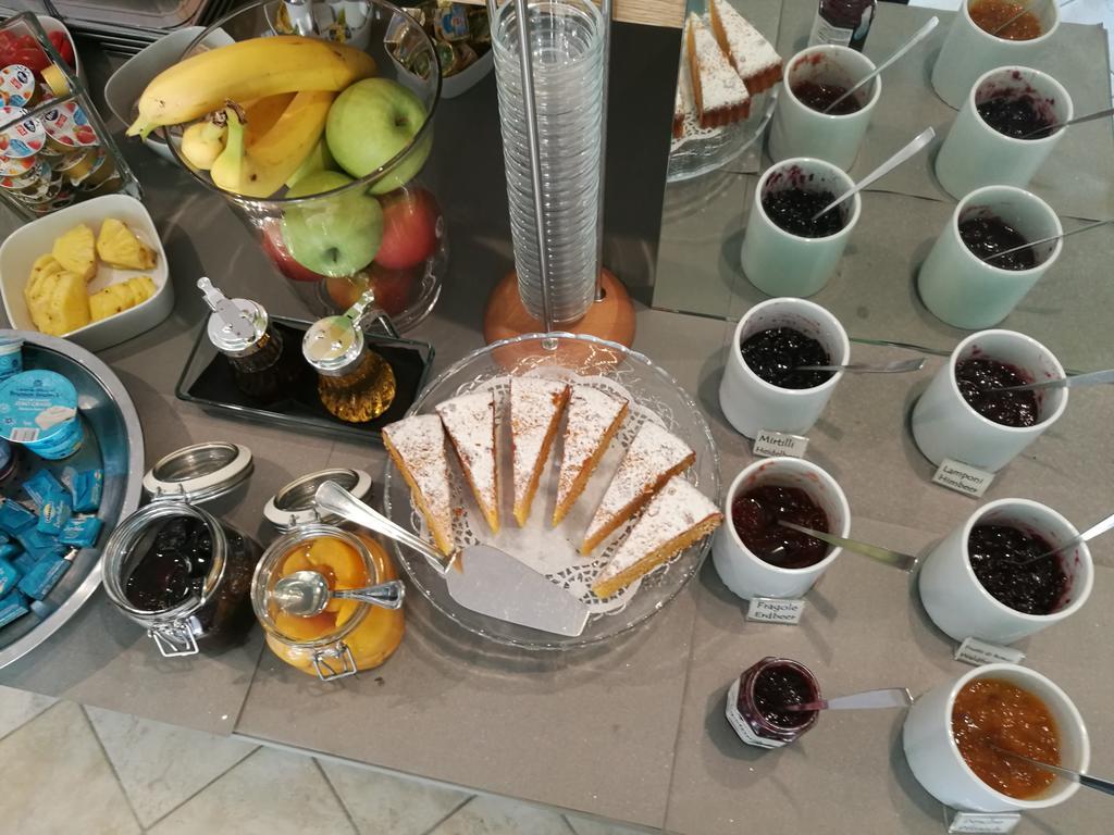 Hotel Caracas Lignano Sabbiadoro Extérieur photo